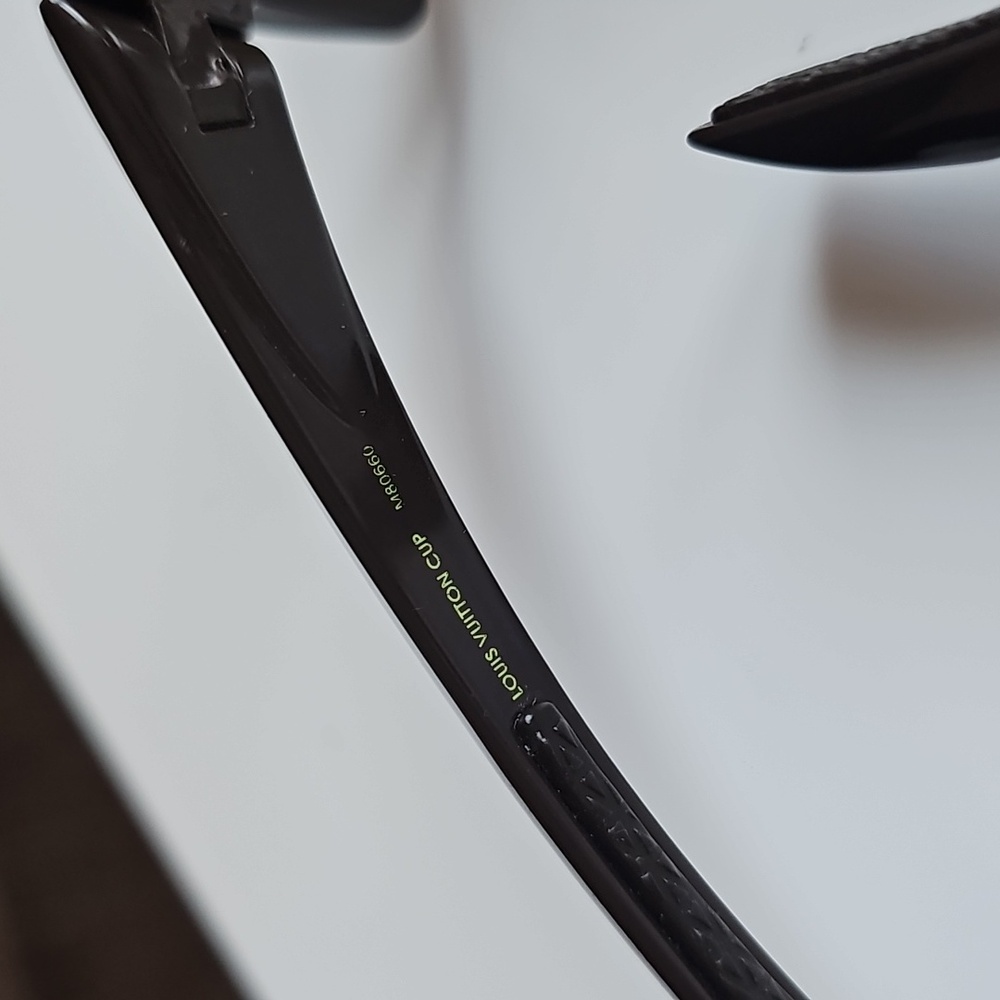 Louis Vuitton - RARE Sunglasses - Picture 7 of 14